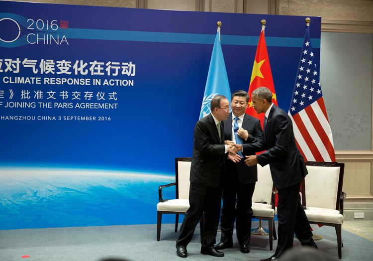 Obama and China agreeing Paris agreement