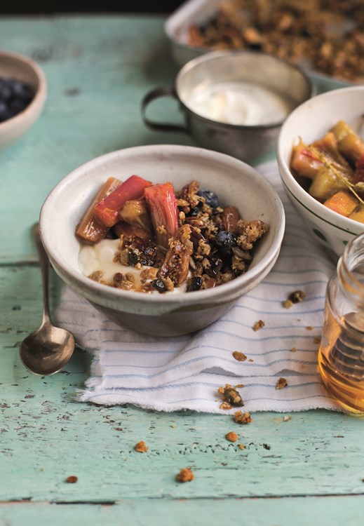 rhubarb compote with granola