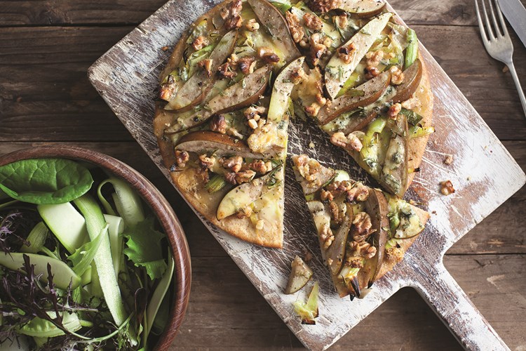 leek, pear walnut pizza
