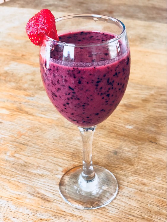 Sunflower seed banana smoothie with strawberry