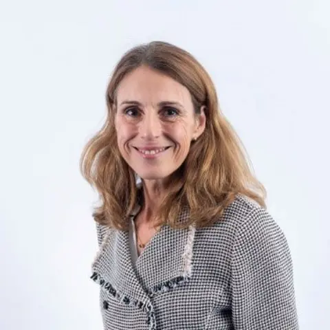isabel_oliver.jpg