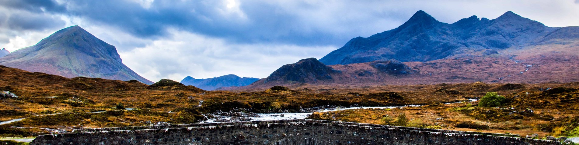 Sligachan bridge isle of skye - Shutterstock.jpg