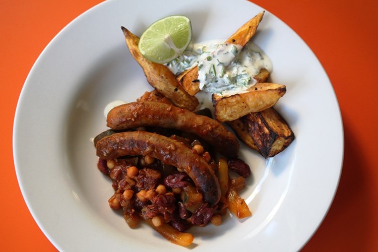 Spicy Sausage chilli with Well Hung Meat