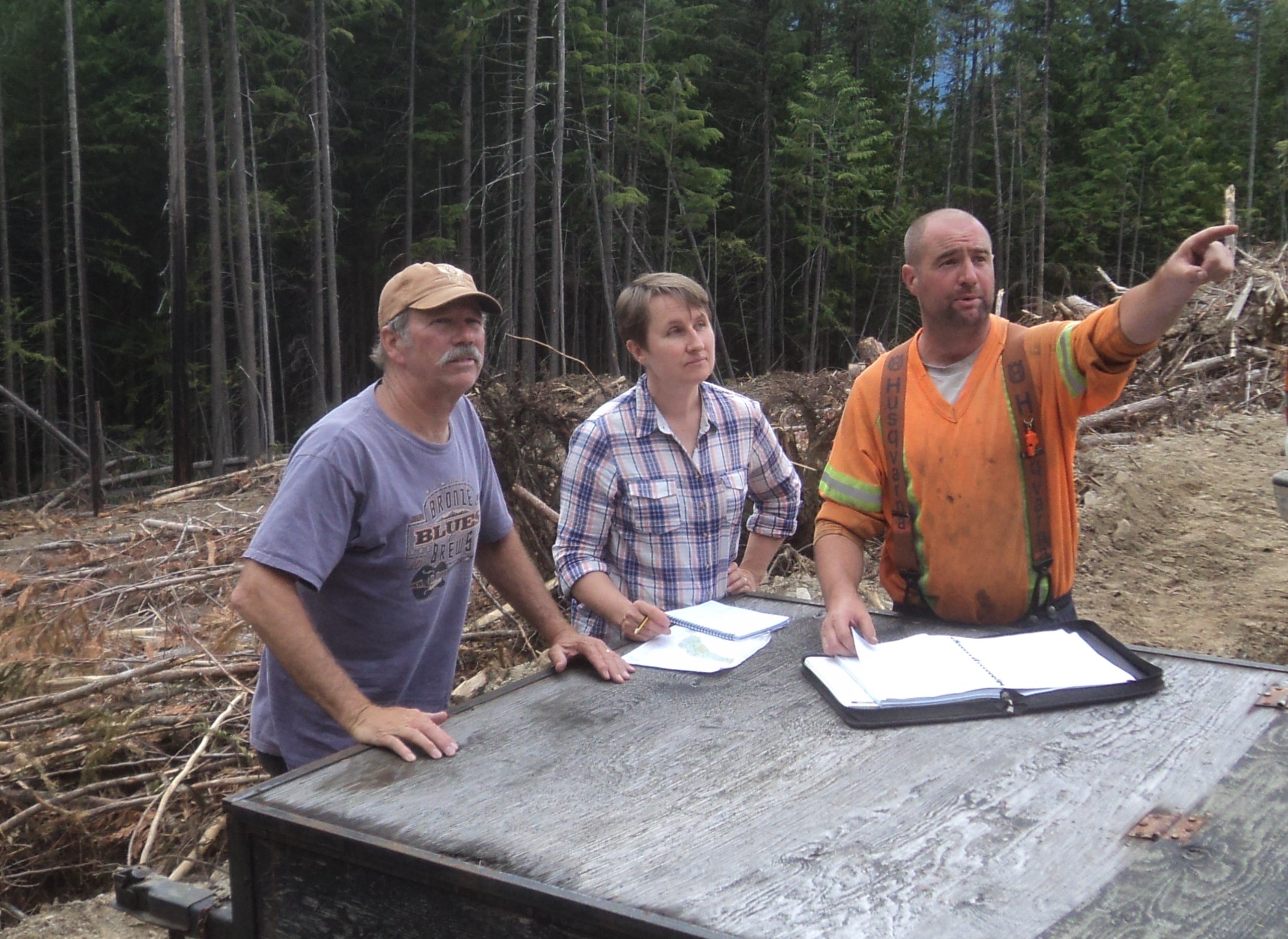 SA auditor Janette McKay with Cooperative members