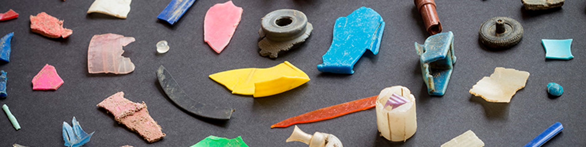 River_litter_plastic_fragments_1.jpg